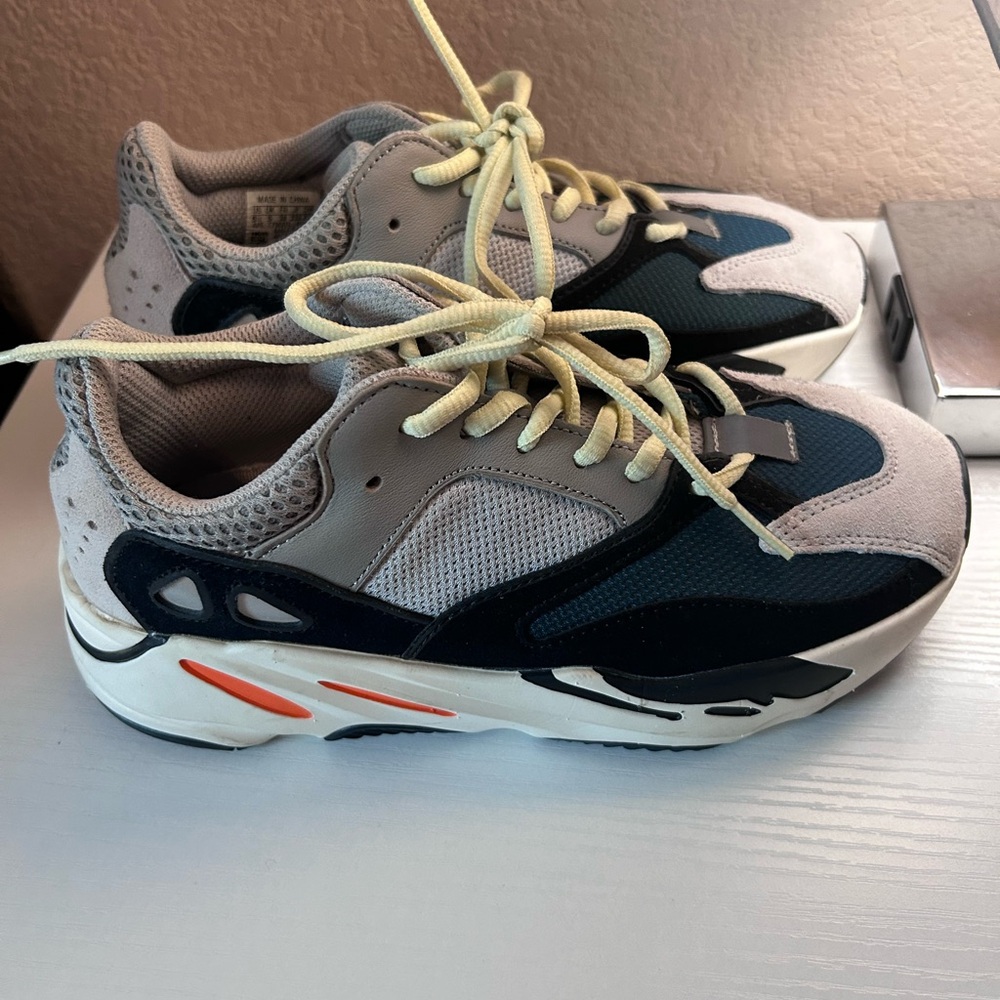 Yeezy Boost 700 'Wave Runner' 2023
